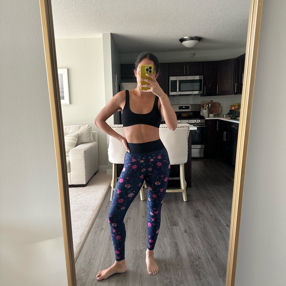 Ultracor leggings in navy with floral pattern